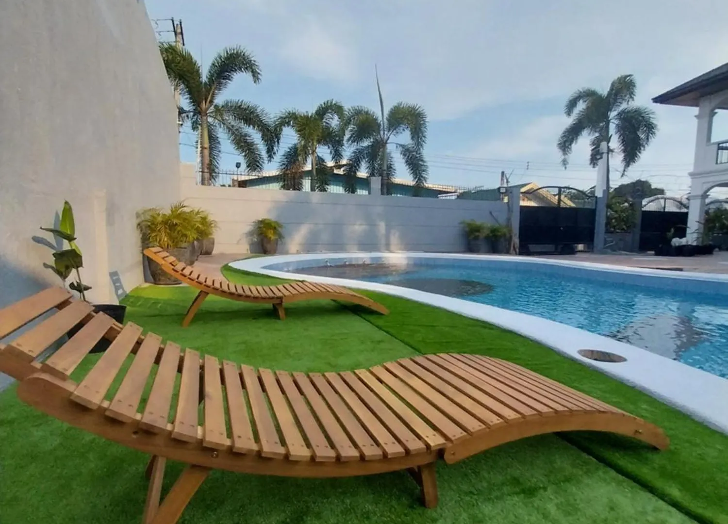 Sunny Villa Dje Ángeles 0*,  Filipinas